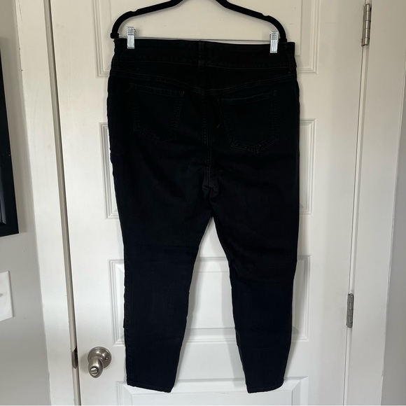 Torrid Denim Jeggings - Picture 3 of 5